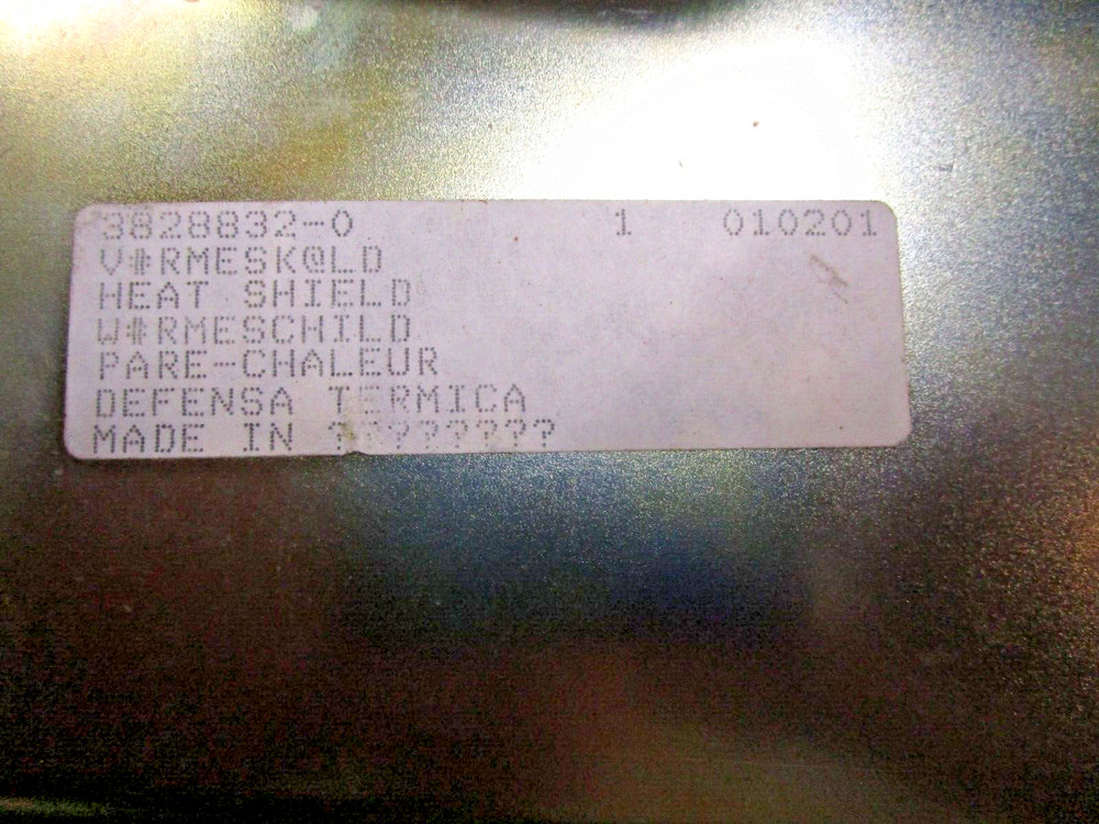VOLVO 3828832 HEAT SHIELD COVER PANEL