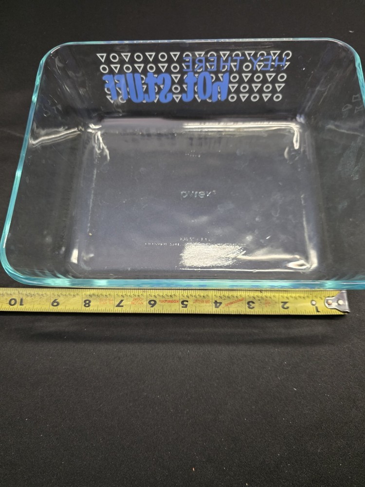 Vintage 1980's Pyrex 7212 Rectangular 2.25 qt Baking Dish "Hey There Hot Stuff"