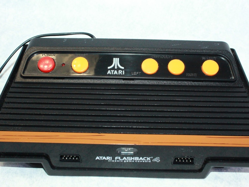 Atari Flashback 4 With 76 Classic Game Builtin