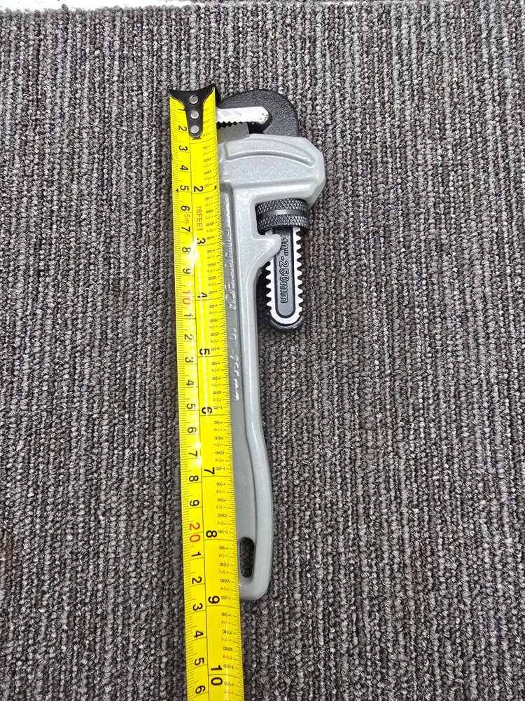 DURATECH 10-Inch / 250mm Heavy Duty Adjustable Pipe Wrench