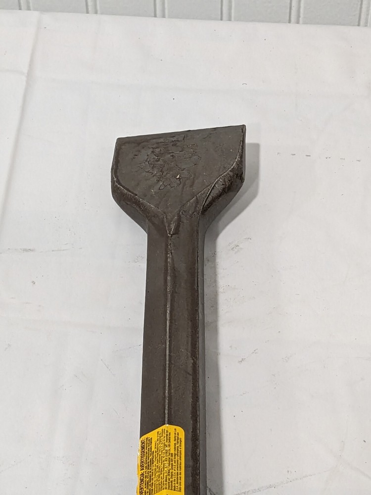 DEWALT Hammer & Chipper Replacement Chisel 3" X 20" DW5961