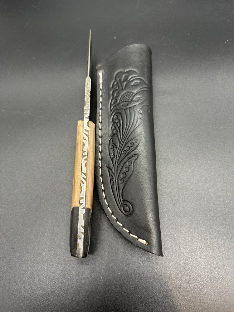 Damascus Fixed Blade Hunting Knife