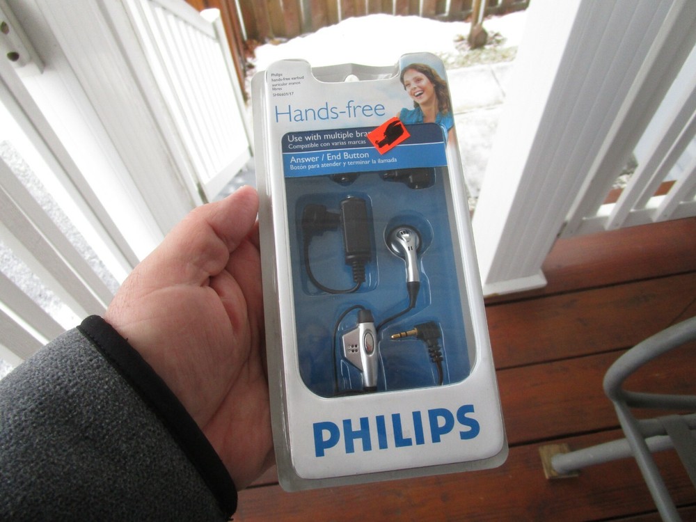 Philips Hands Free Earbud Multi-Brand Compatible~ [SAMSUNG/NOKIA/SONY ERICSSON]!