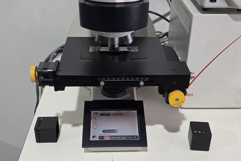Leica DM6000 B Fluorescence Microscope DM6000B