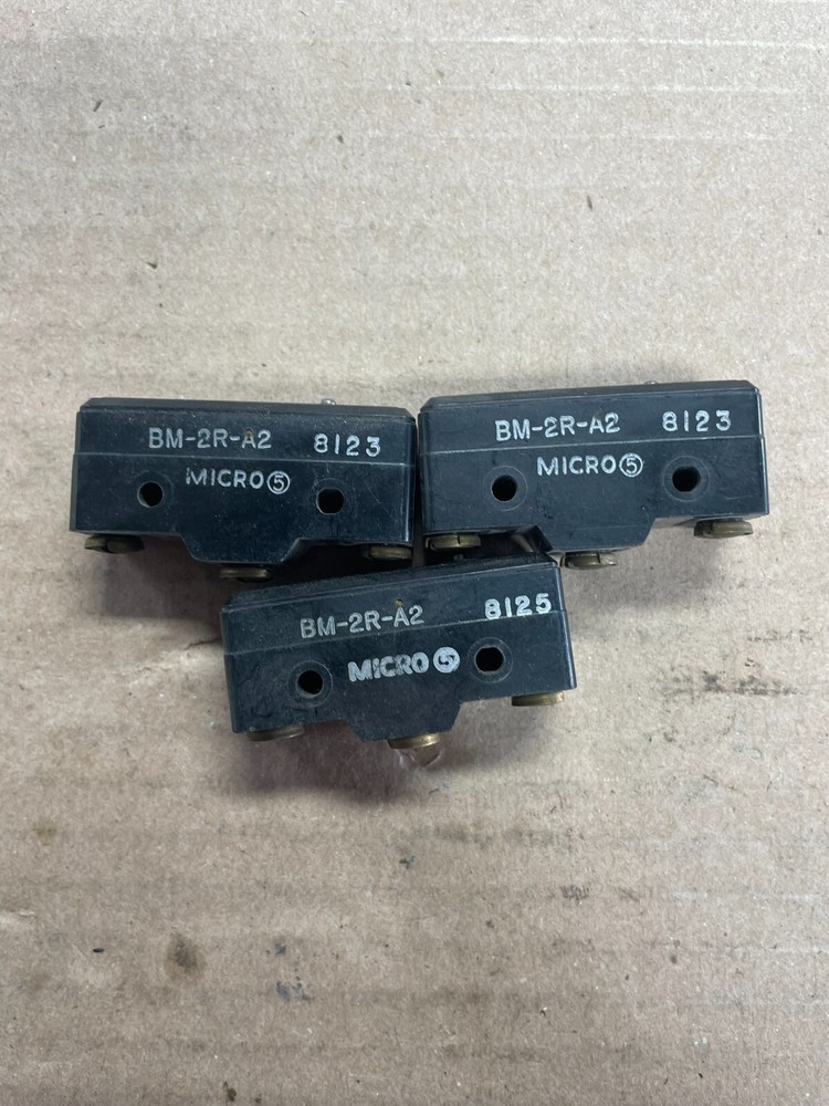 (Lot of 3) Micro switch BM-2R-A2