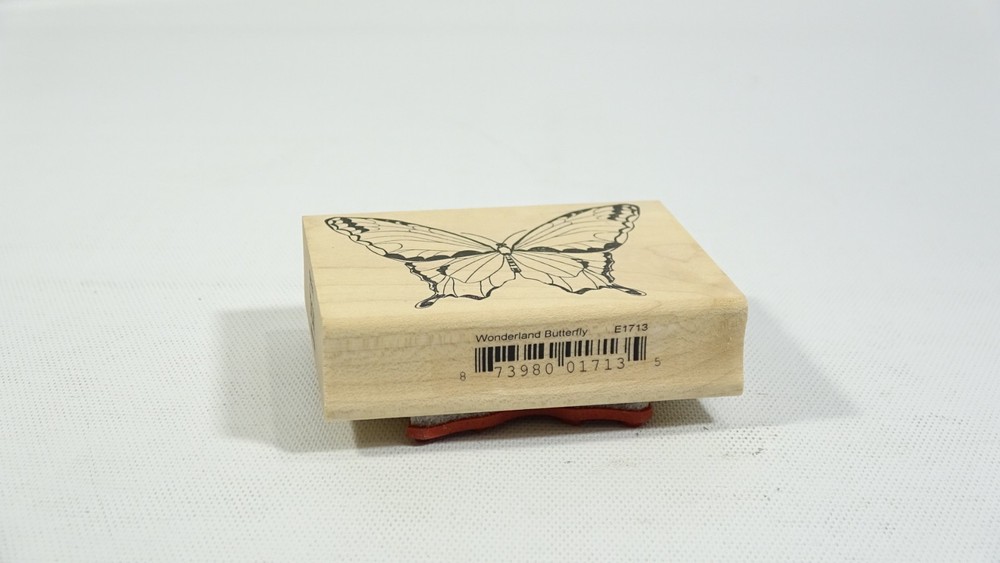 Memory Box Rubber Stamp Wonderland Butterfly E1713