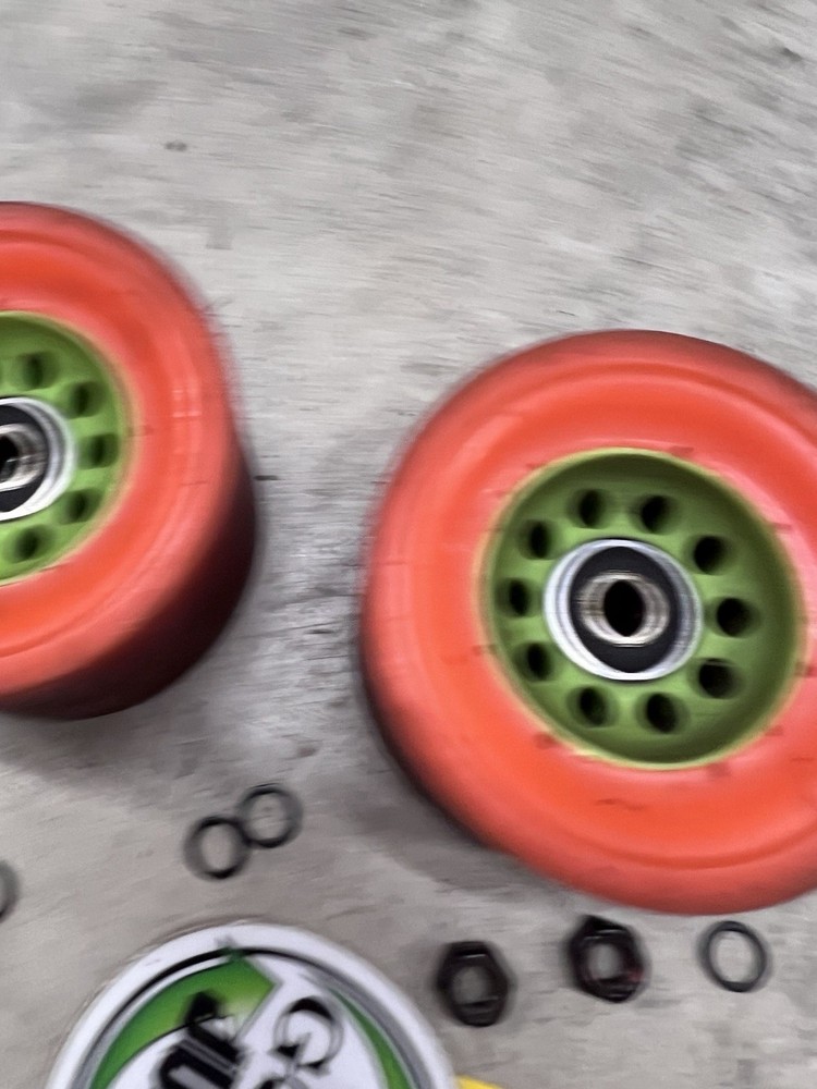 Boosted Board V2 Orangatang Wheels