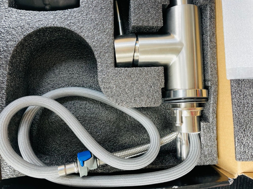 🔥 Sanitary Wares • Single Hole Pull Down Kitchen Faucet Spray • Chrome Silver