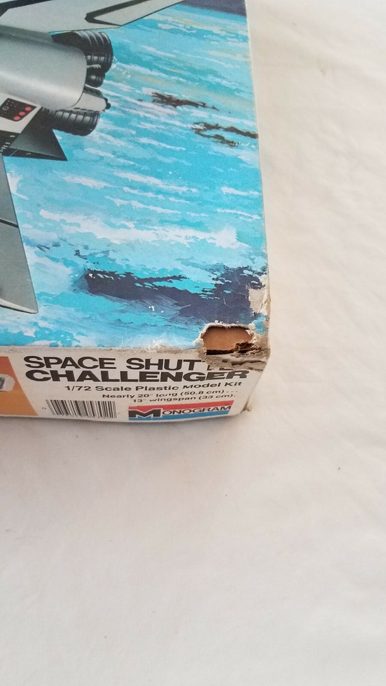 Monogram # 5702-Space Shuttle Challenger-1/72 Scale-1983-New Open Box