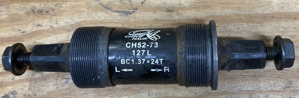 Sealed triple chainring bottom bracket