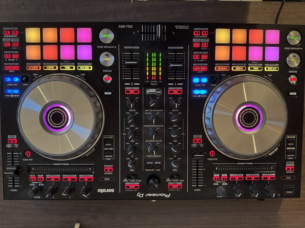 Pioneer DDJ-SR Digital DJ Controller
