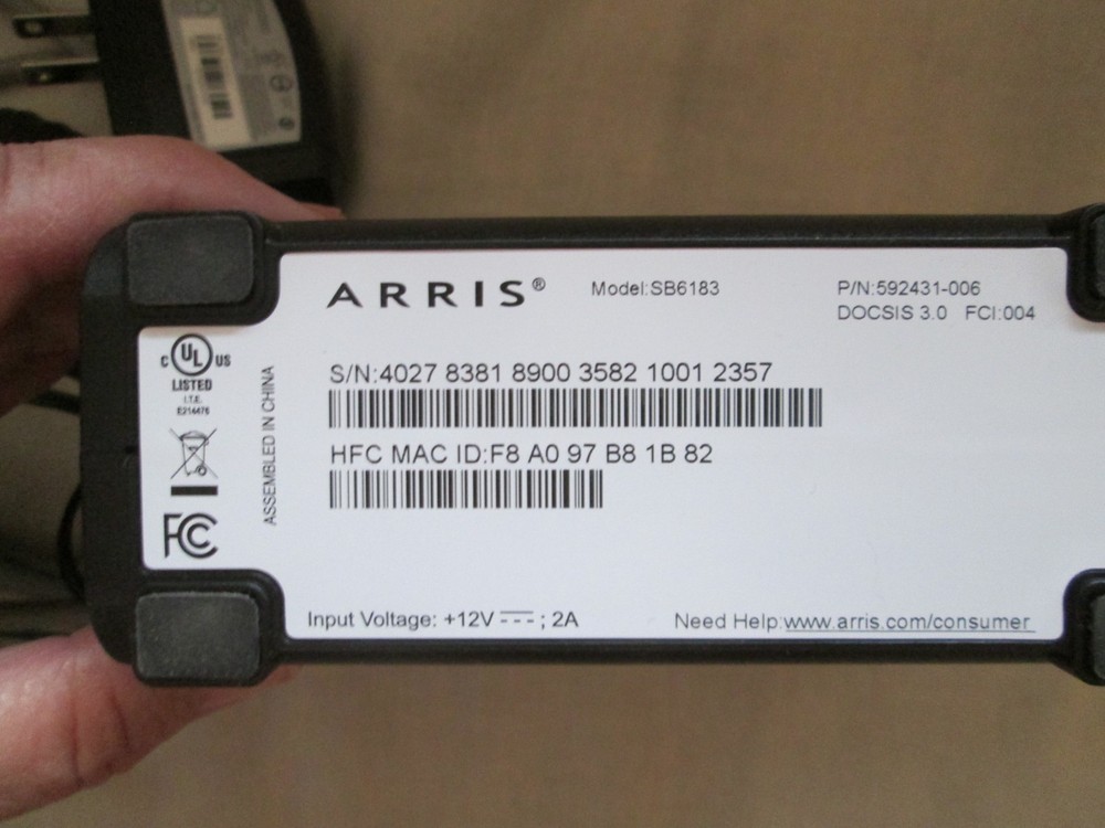 ARRIS SURFboard SB6183 Docsis 3.0 w Cords