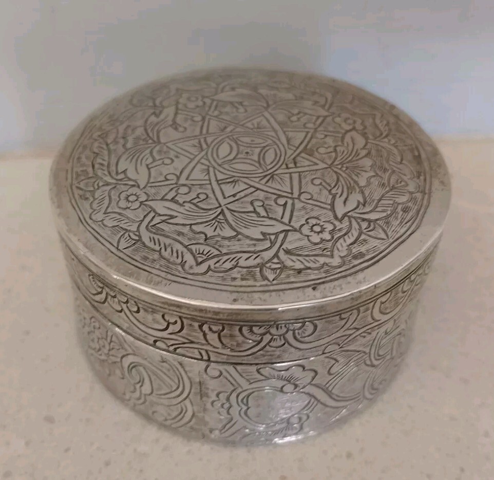 Awesome Antique Chinese Export Silver Lidded Box - 66g