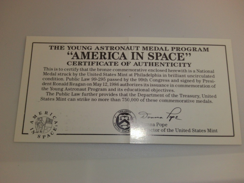 NASA Young Astronauts 1988 Liberty Space Shuttle Medallion Bronze