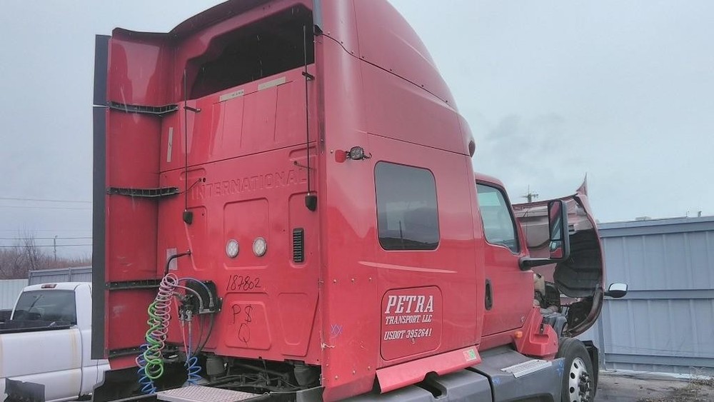 Replaces 2019 INTERNATIONAL LT CAB , OH