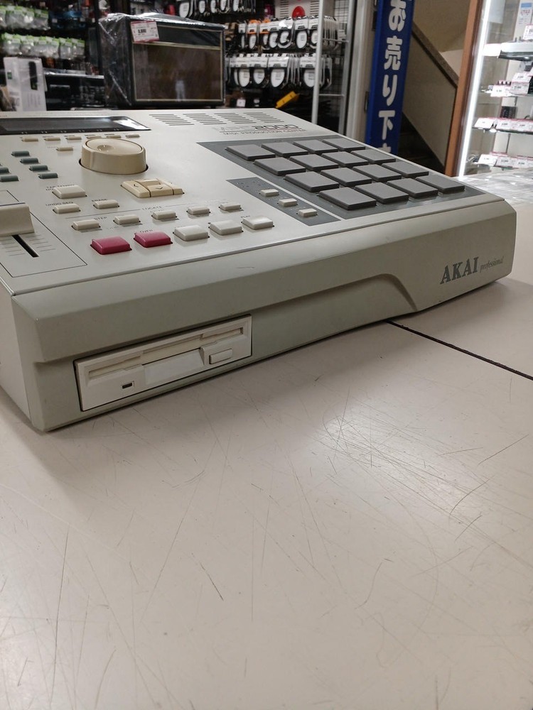 AKAI Sampling Machine MPC2000 MIDI Japanese Edit Good