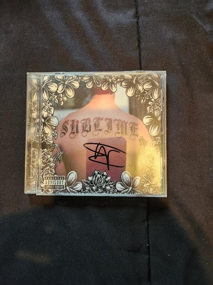 Eric Wilson signed Sublime self titled CD