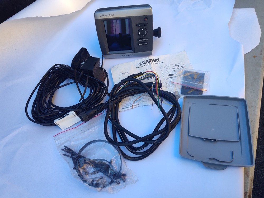 Garmin GPSMAP 430s marine GPS chartplotter and fishfinder