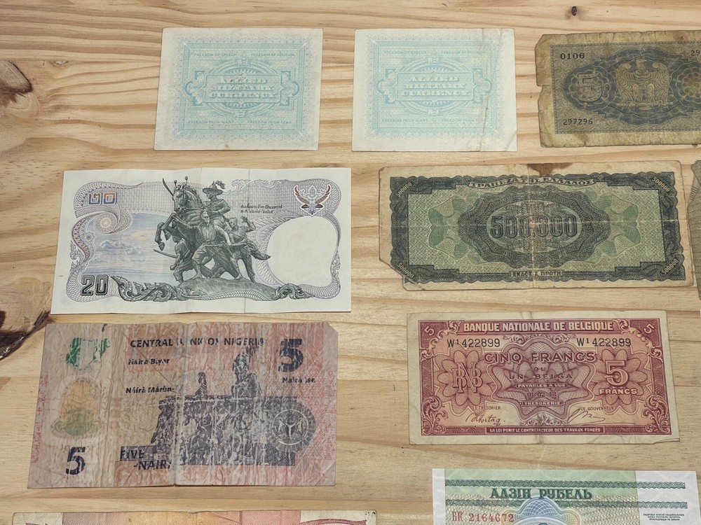 Assorted World Foreign 25 Banknotes Lot High Value