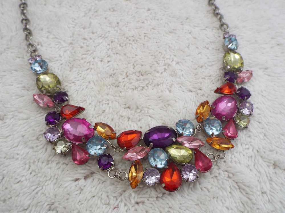 Silvertone Colorful Acrylic Bead Scoop Necklace (J23)