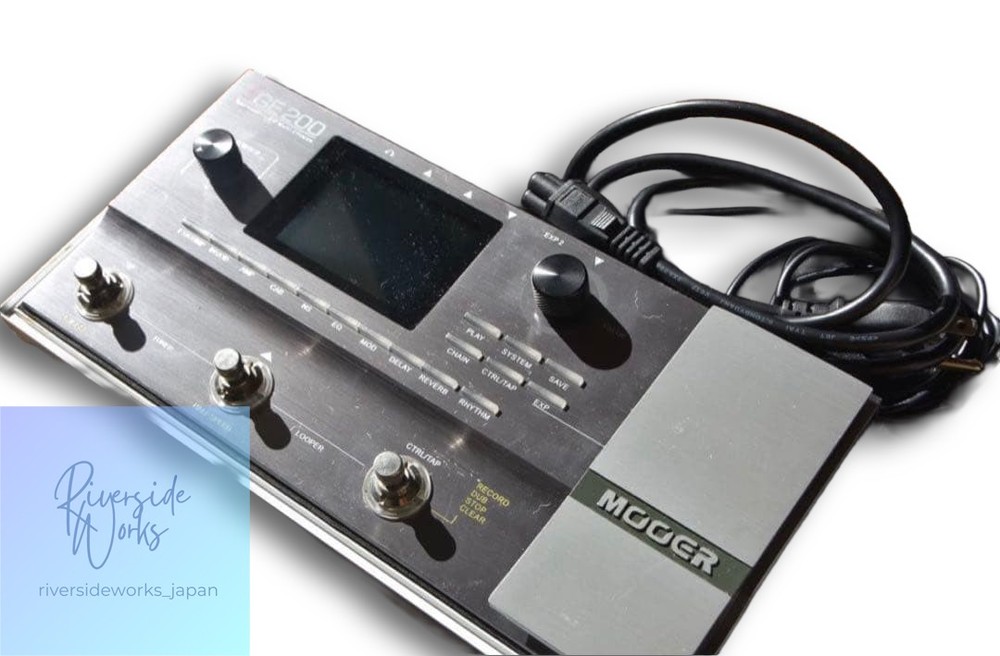 Mooer GE200 Multi-Effects Unit (With Hard Case)