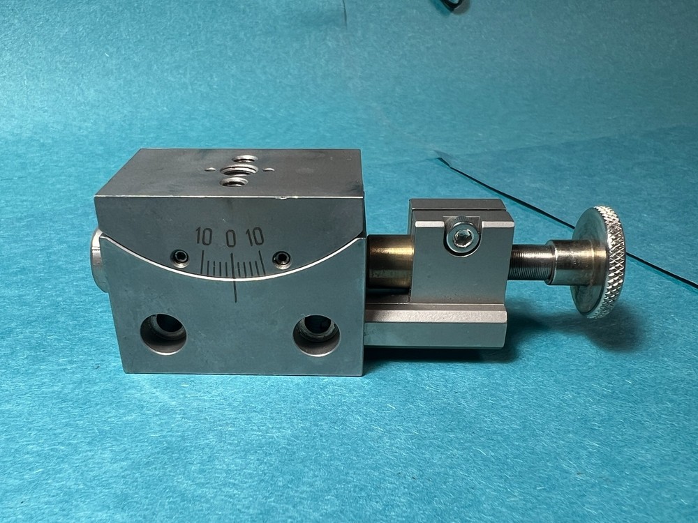 Newport 561-GON Goniometer Stage