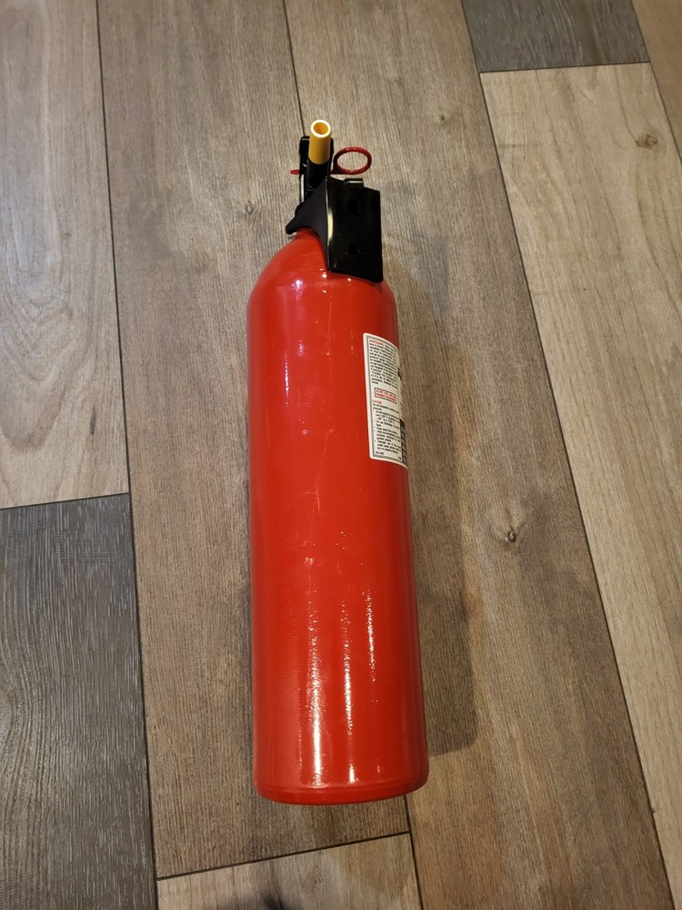SEALED - VINTAGE KIDDE FIRE AWAY MULTI-PURPOSE FIRE EXTINGUISHER 2A40BC W Box