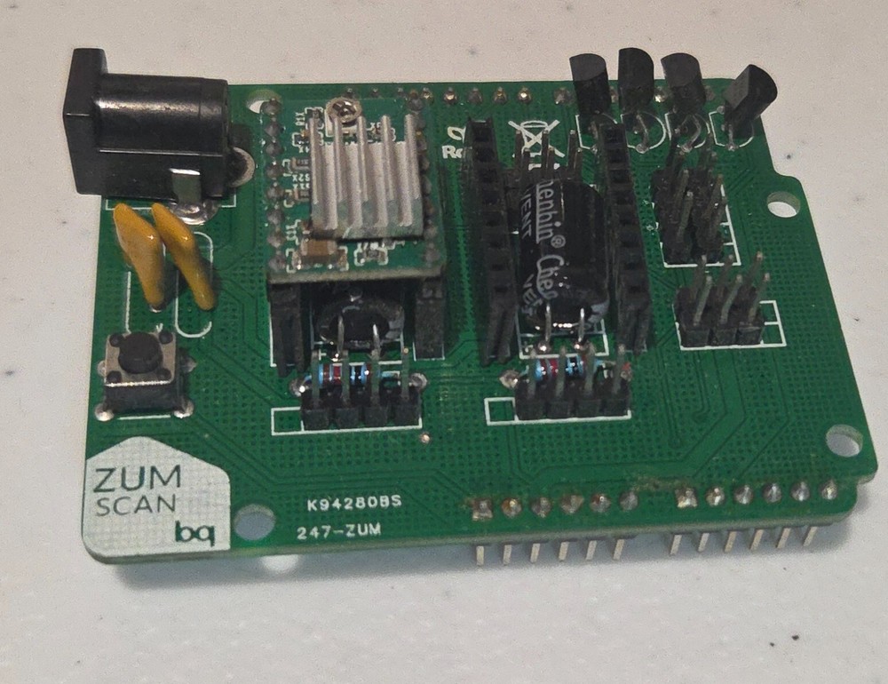 DCcduino uno and ZUM SCAN hat