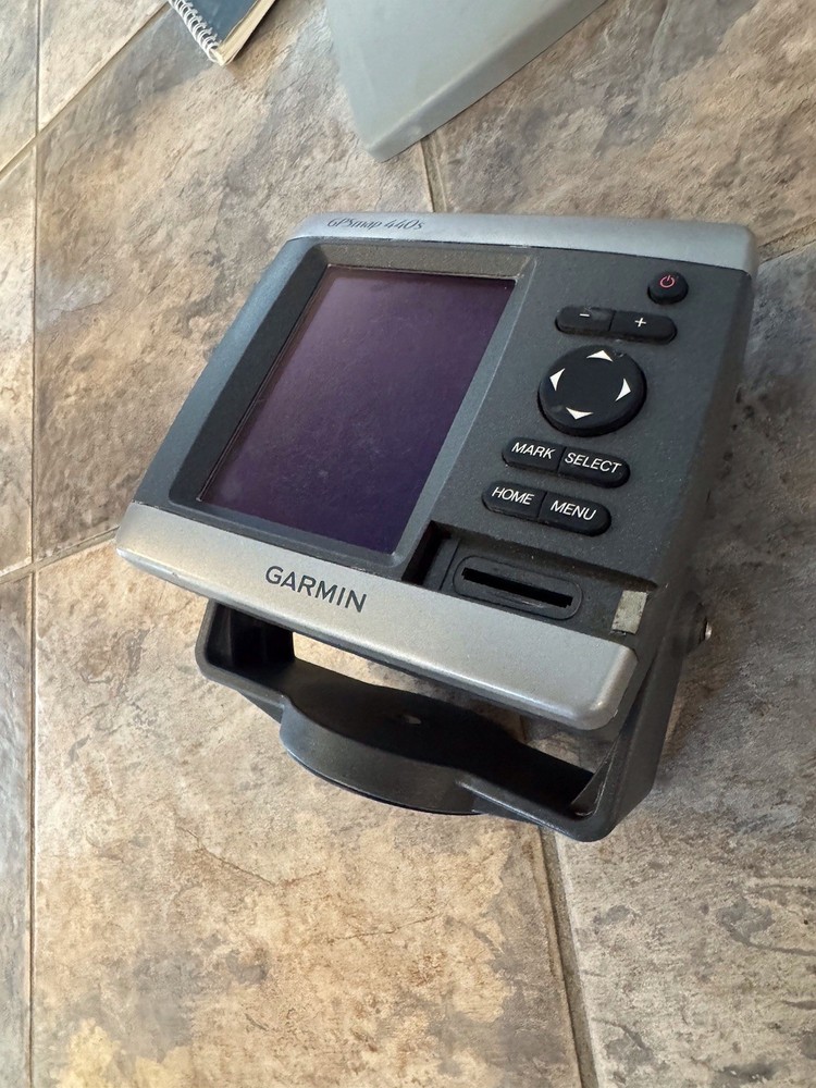 Garmin GPSmap 440S Chart Plotter w/Power Cable, Transducer, Mount, Works Great