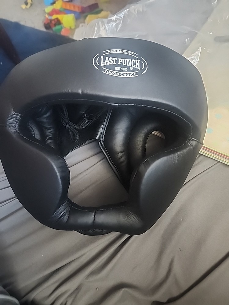 Last Punch Headgear Black Size Large Adjustable Strap