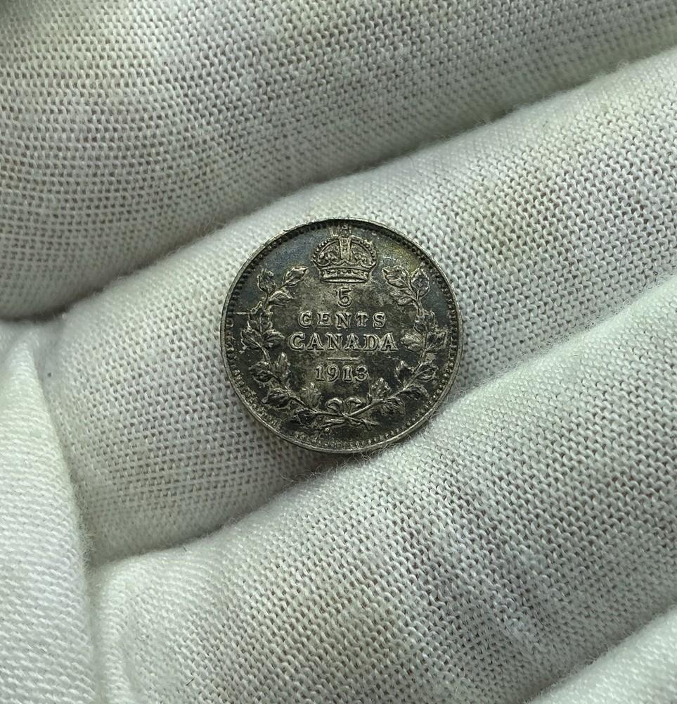 1913 CANADA SILVER 5 CENT COIN, circulated - H157