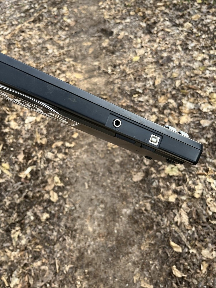 Midiplus AKM320 USB Midi Keyboard Controller (with dope 805 Sticker)