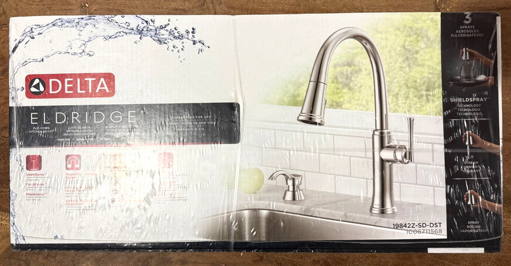 Delta Eldridge Single-Handle PullDown Kitchen Faucet ShieldSpray Polished Chrome