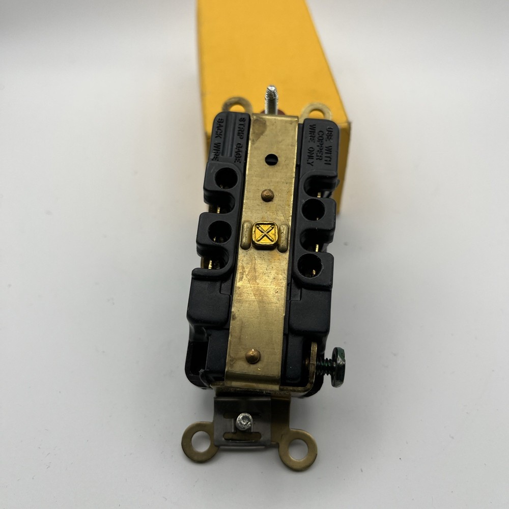 HUBELL HBL5492 RECEPTACLE