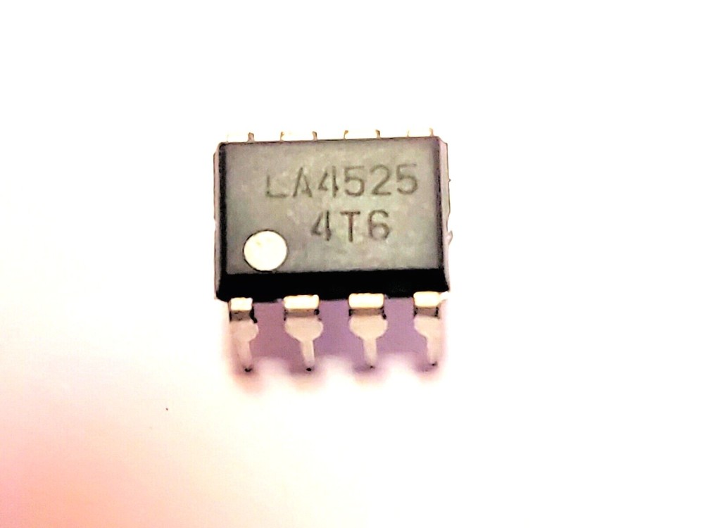 LA4525 "Original" SANYO 8 P DIP IC 1  pc