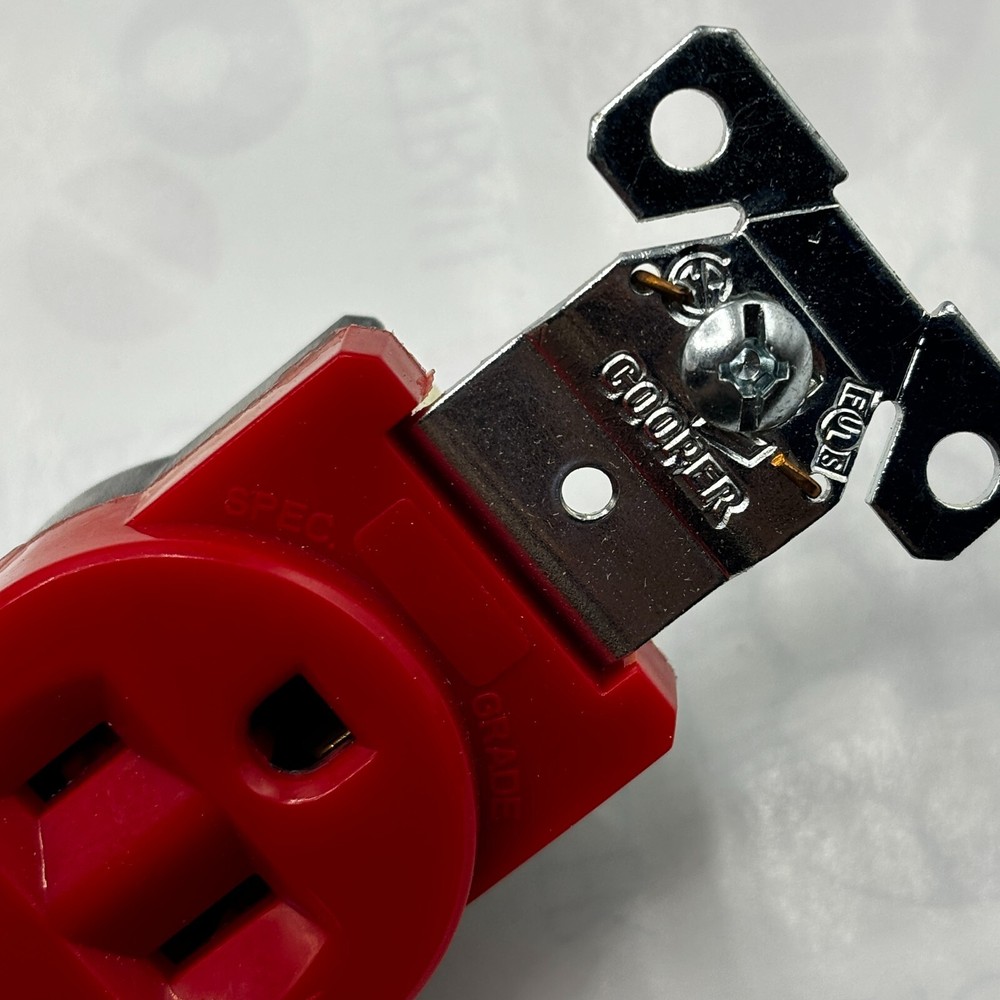 COOPER 5261RD SINGLE RECEPTACLE 15 AMP, 125 VOLT ⭐