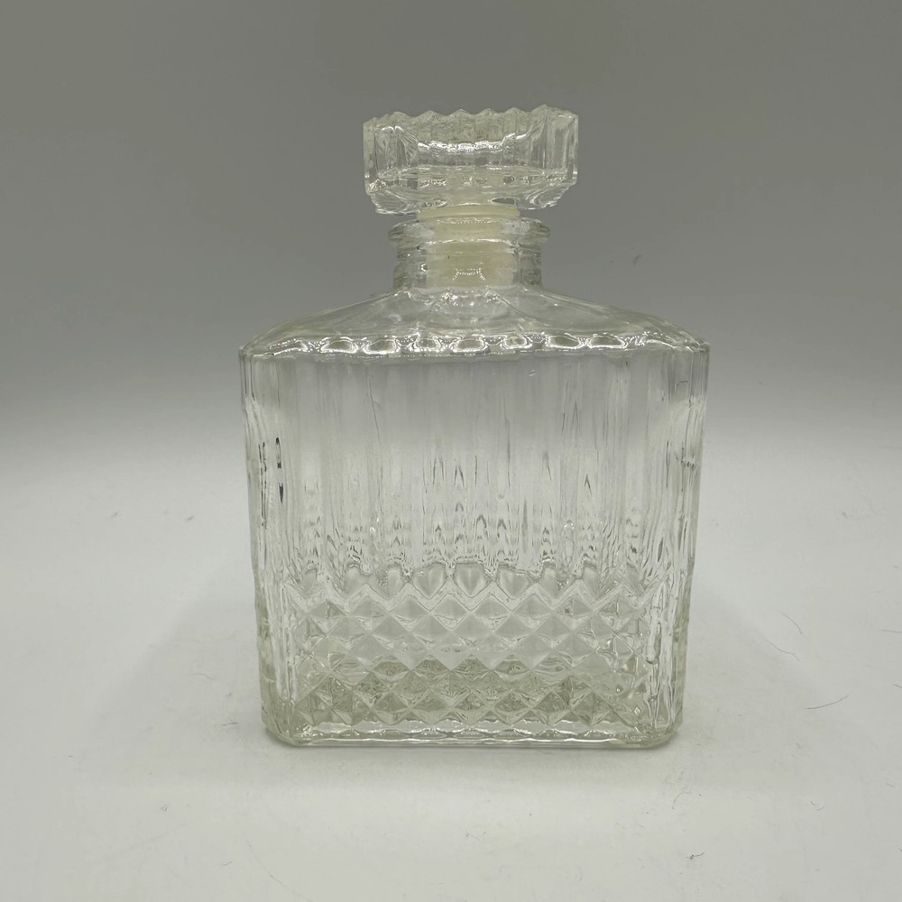 Whiskey Decanter Diamond Pattern 4.5" Tall