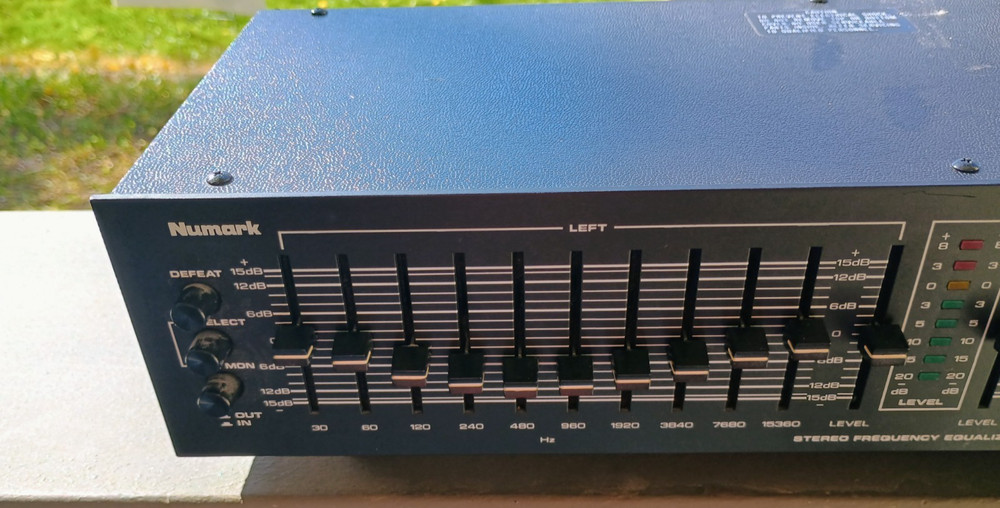 Numark EQ2310 Stereo Frequency Equalizer Tested and Working