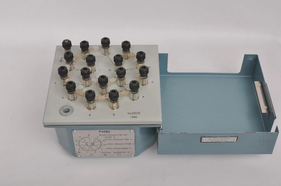 0.05% P4082 Decade Resistance Standard Box Resistor