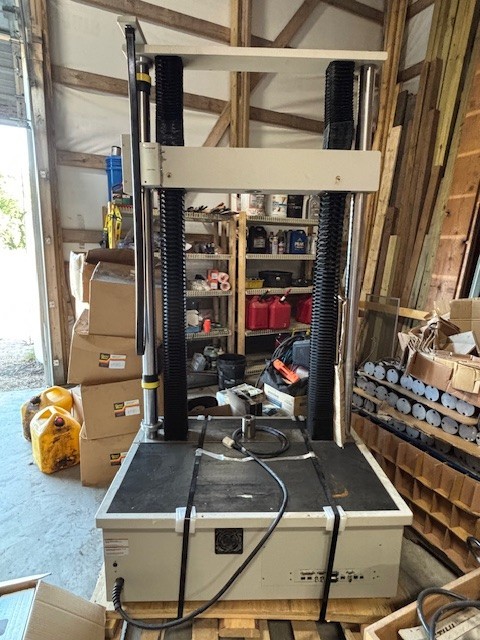 SINTECH (MTS) Compression / Tensile Material Testing Machine – Lab Quality