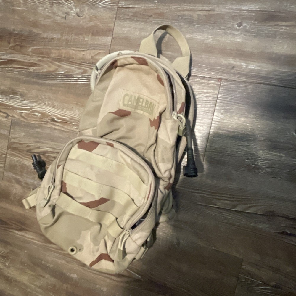 Camelbak M.U.L.E. Maximum Gear Desert Camo hydration pack Without Bladder