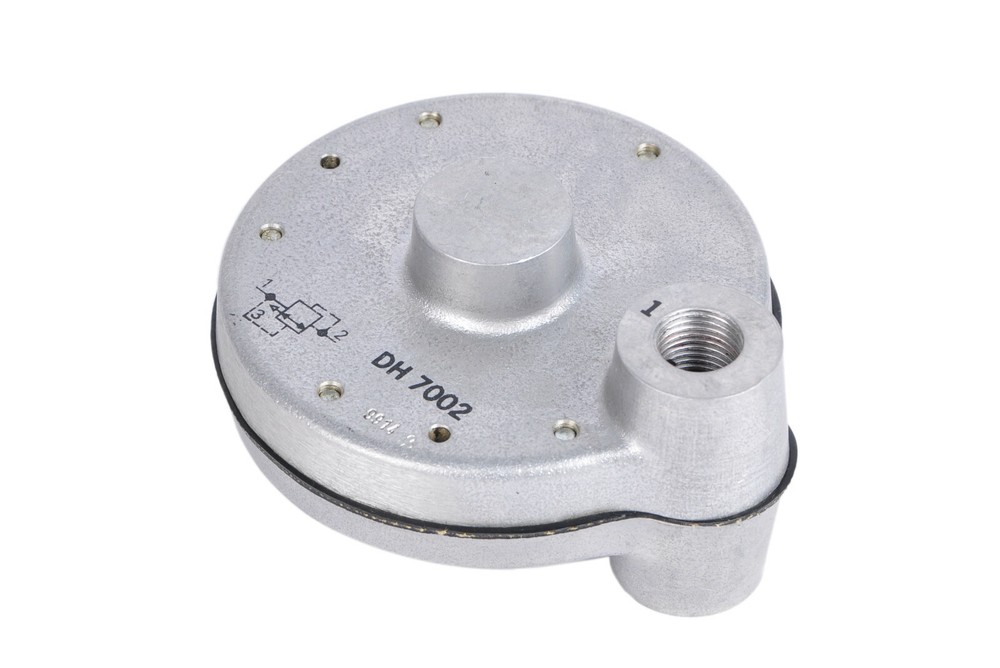 DH 7002 pneumatic controlled pressure regulator DH7002