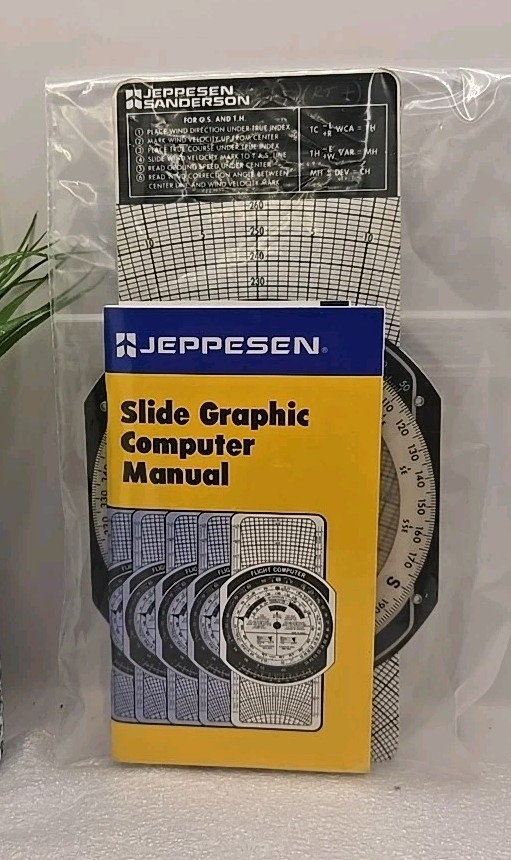 Jeppesen slide graphic computer manual with flight computer