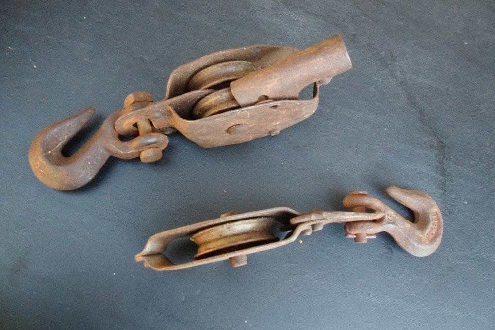 X2 Vintage double and single metal pullys