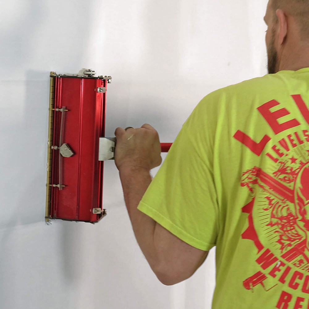 LEVEL5 Drywall Tools 7" Flat Finishing Box w/ 40"- 62" Extendable Handle | 4-572