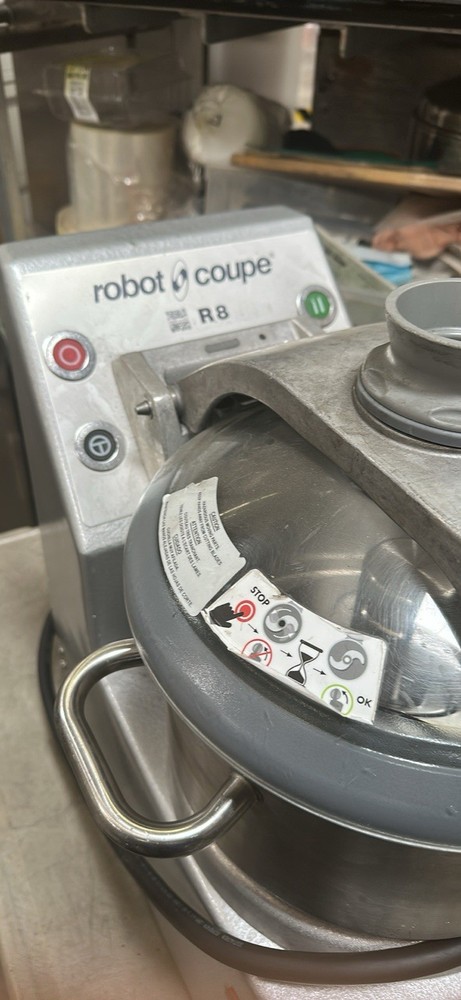 Robot Coupe R8 Vertical Food Processor / cutter mixer