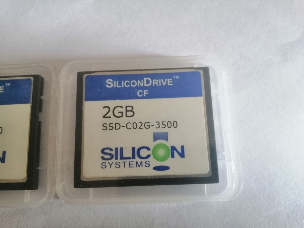 2PCS SiliconDrive 2GB CF SSD-C02G-3500 SILICON