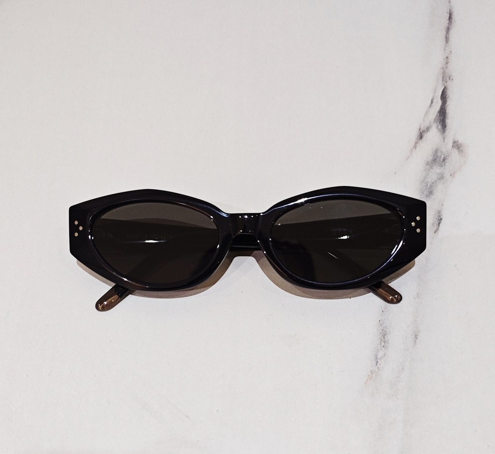 Gentle Monster Dada 01 Sunglasses Butterfly Shape Bold Black Frame
