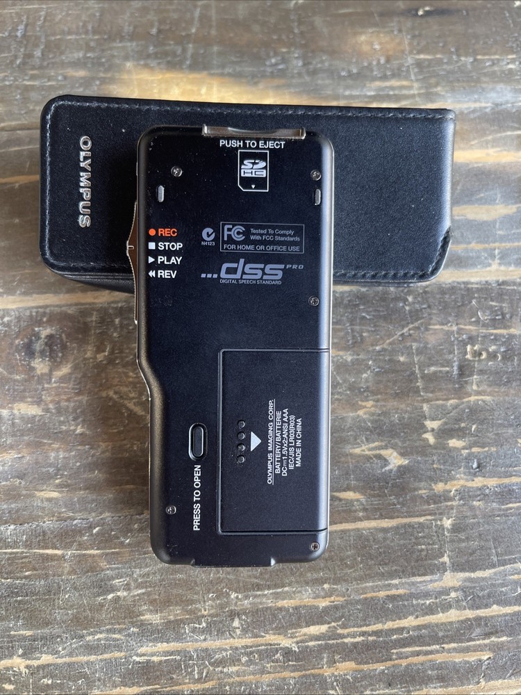 Olympus DS-5000 Digital Voice Recorder With Leather Case -Tested