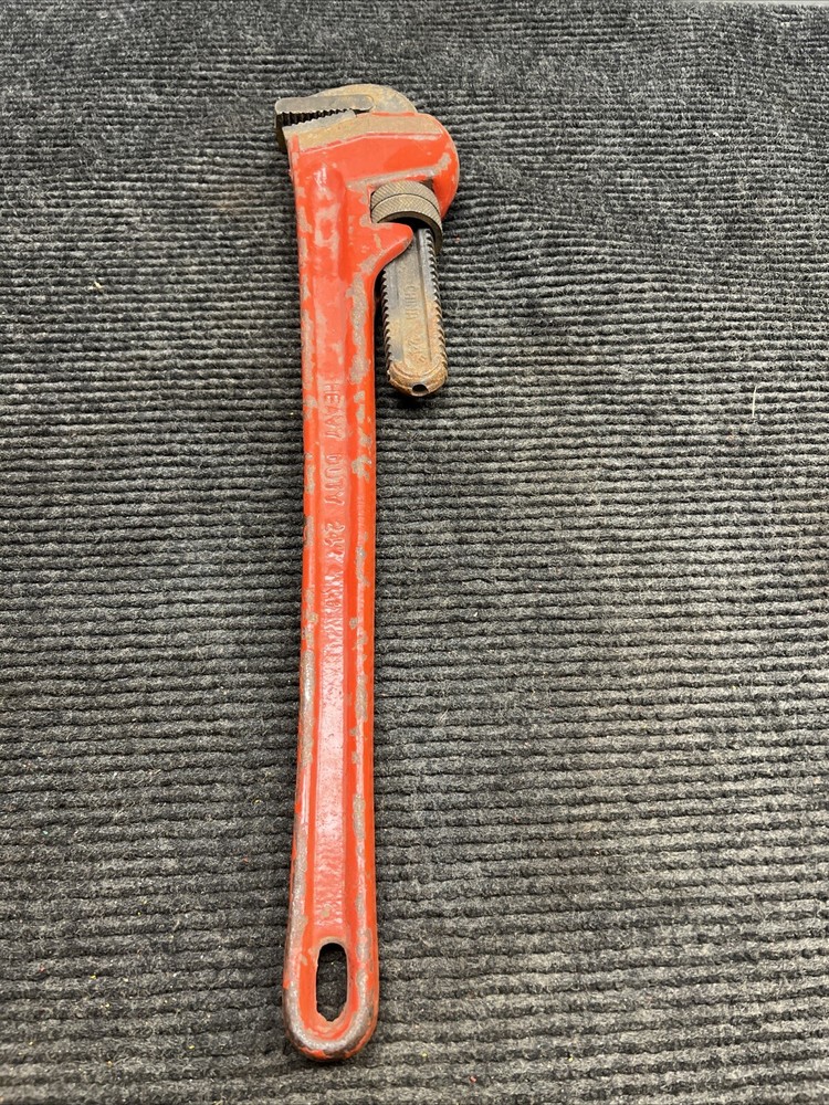 Used Unbranded 24" Heavy Duty Pipe Wrench
